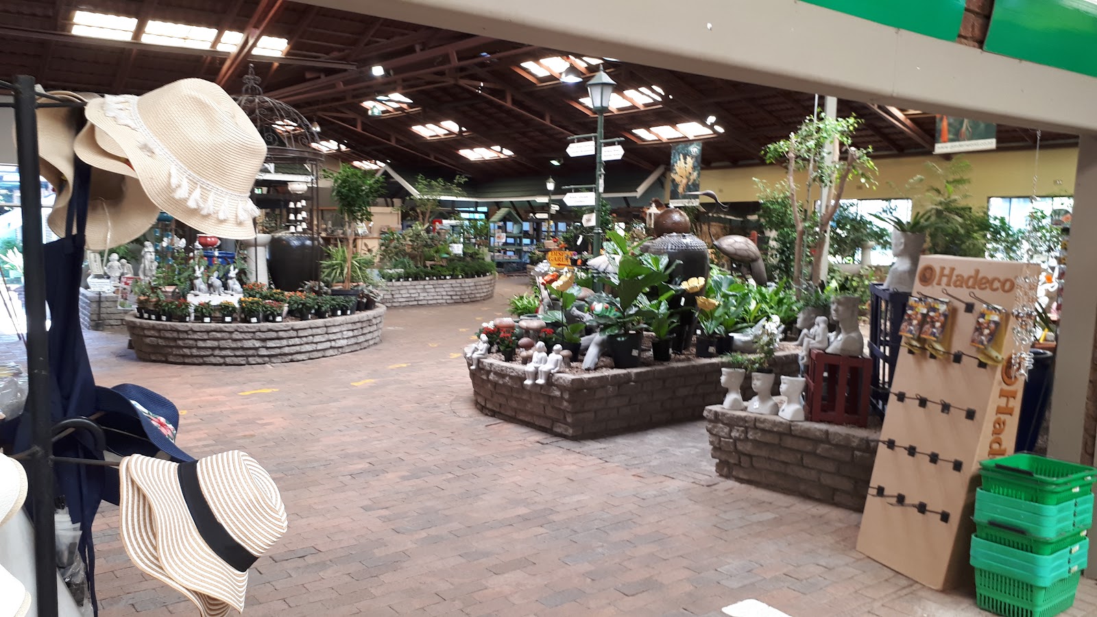 Garden World Nursery & Restaurant — photo 3