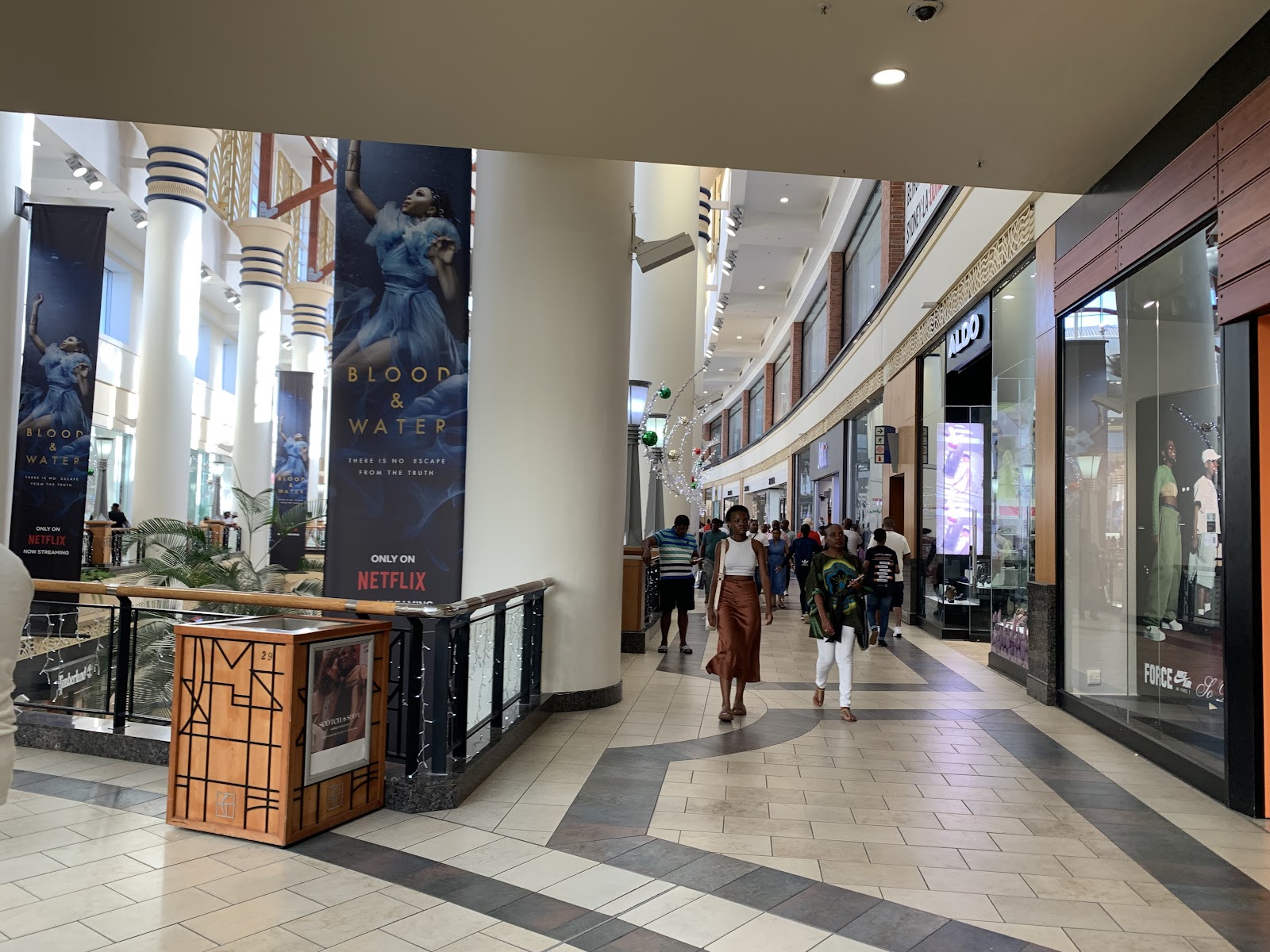Gateway Theatre of Shopping — photo 2