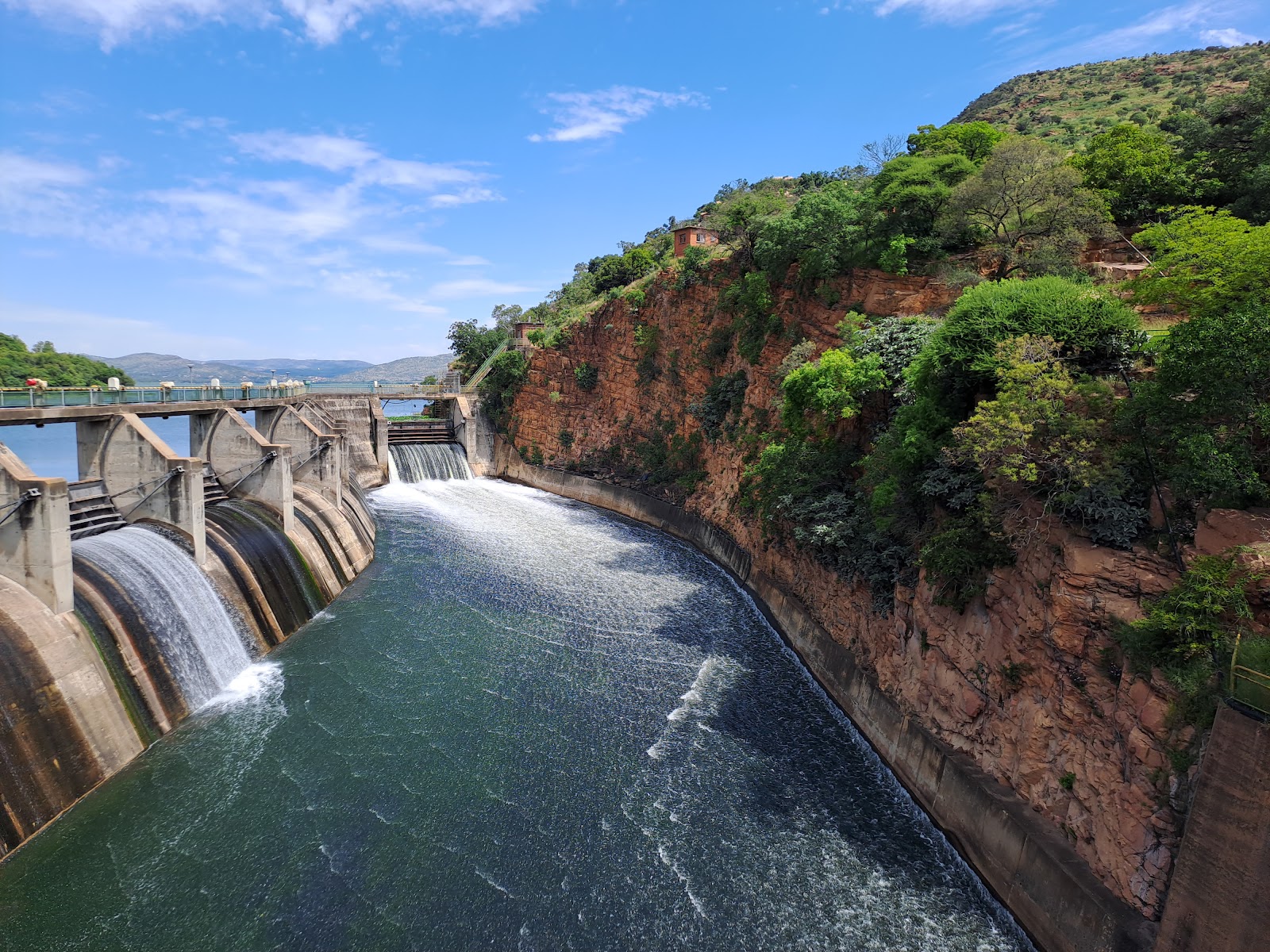 Hartbeespoort Dam — photo 3